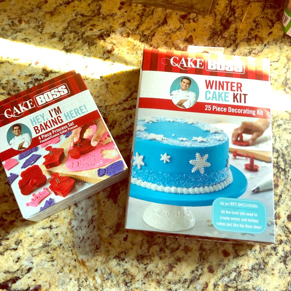 NWT Cake Boss Baking Decorating Cake Kits (29 pcs)